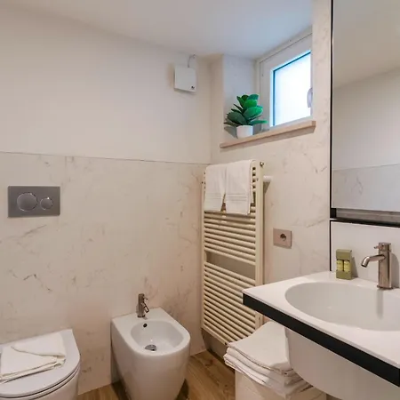 Luxury Orizzonti - Regarda Travel * Bardolino
