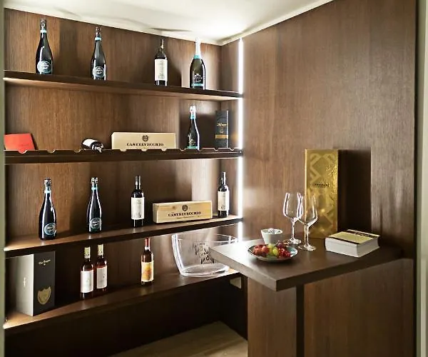 Luxury Orizzonti - Regarda Travel Willa Bardolino